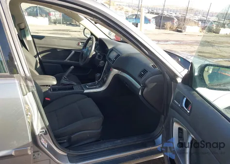 2009 Subaru Outback 2.5I z USA, uszkodzony, nr VIN 4S4BP61C197331587